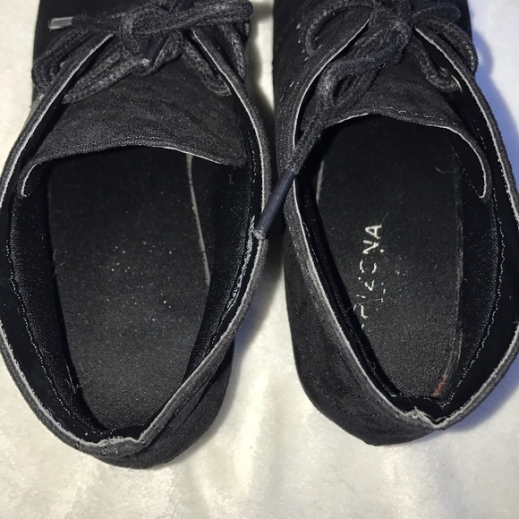 Black wedge heel booties, size 8 - Picture 9 of 13